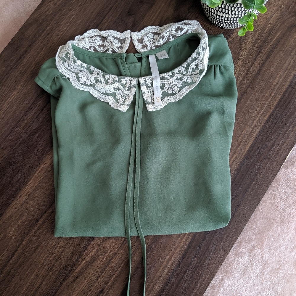 Sleeveless blouse